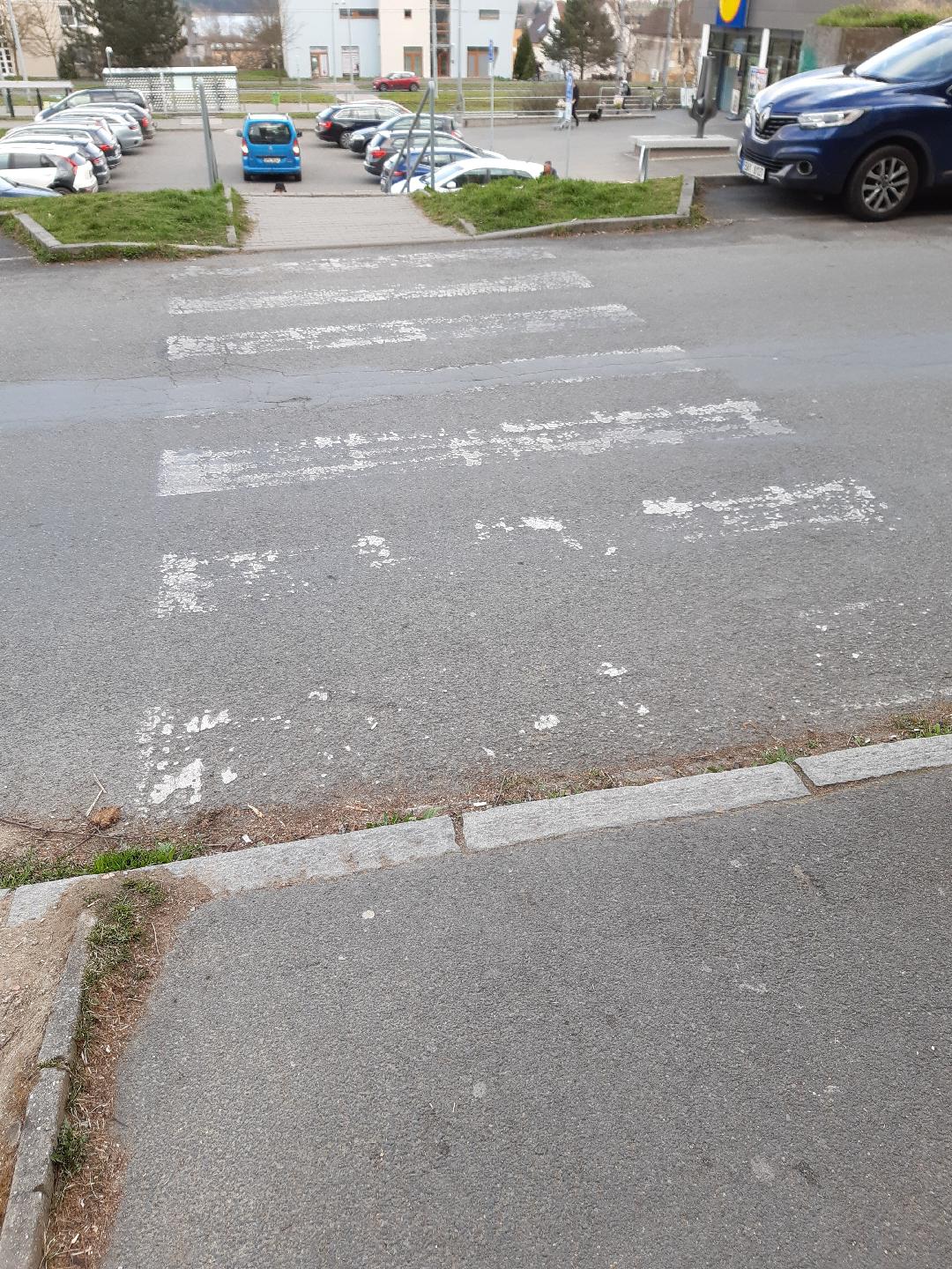 přechod u Lidlu 